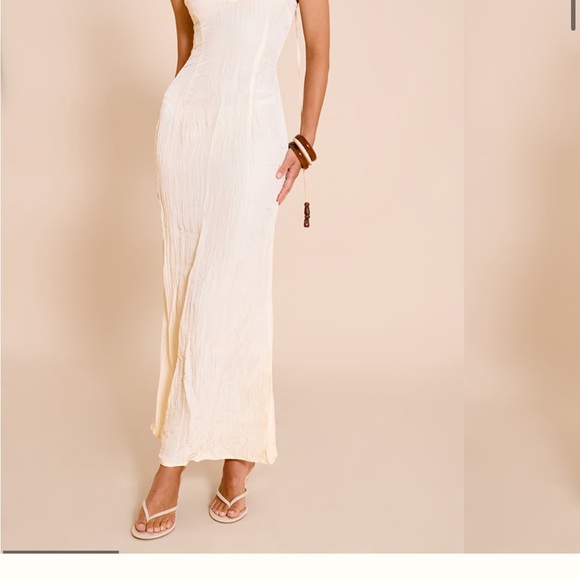 PrettyLittleThing Cream Maxi Dress - Picture 2 of 3